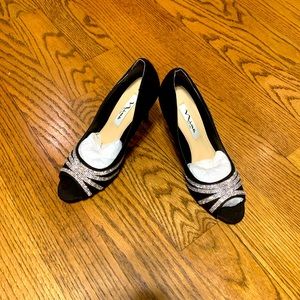 Nina True Black Glam Dress Pumps